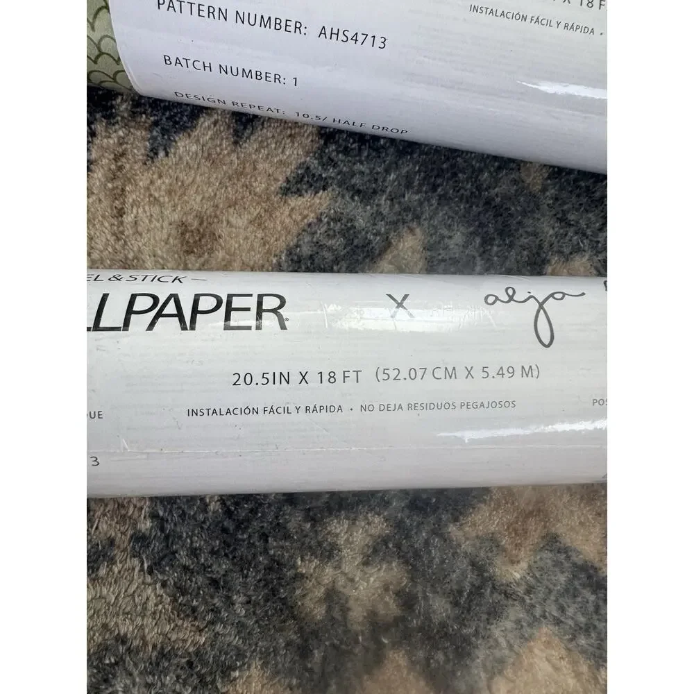 NuWallpaper x Aja Horvat Peel & Stick Wallpaper Green Scallop LOT of 4 Rolls